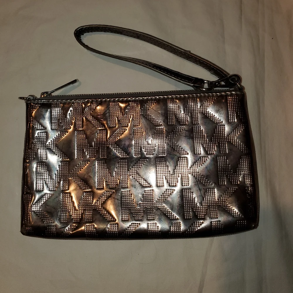 Michael Kors Nickel Wristlet Wallet